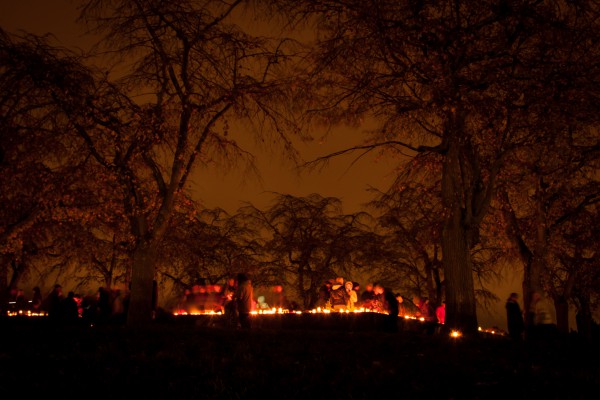 Colina de la Meditación, Skogskyrkogården, el Día de Todos los Santos. Foto: David Humphrey