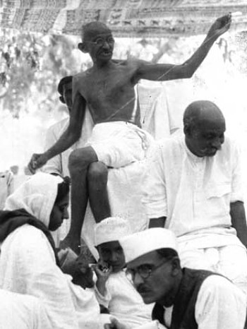 Gandhi, fotografiado por Elisabeth Meyer en la década de 1930